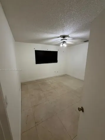 1585 W 53rd Street Hialeah FL 33012