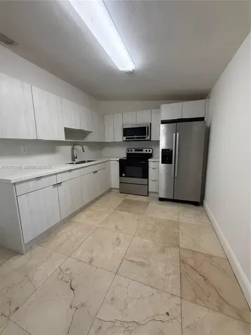 1585 W 53rd Street Hialeah FL 33012