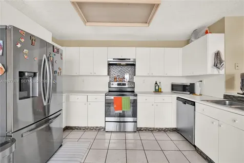10528 SW 118th Place Miami FL 33186