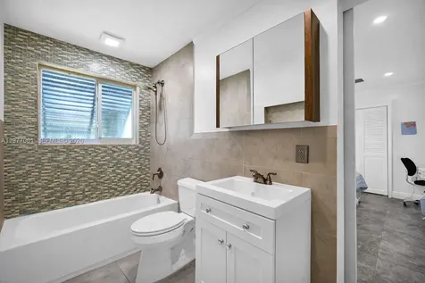 7700 SW 139th Terrace Palmetto Bay FL 33158