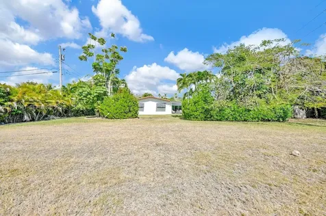 7700 SW 139th Terrace Palmetto Bay FL 33158