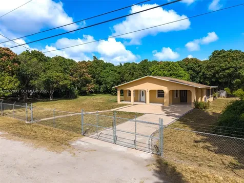 15401 SW 212th Street Miami FL 33187