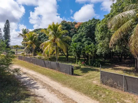 15401 SW 212th Street Miami FL 33187