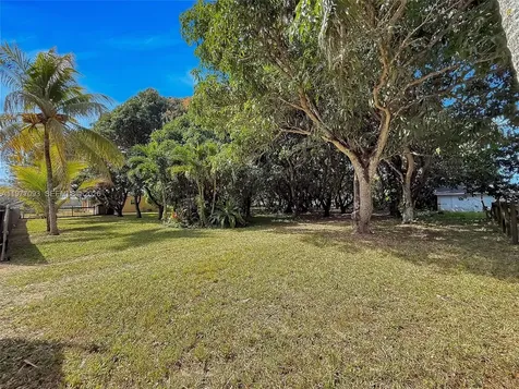 15401 SW 212th Street Miami FL 33187