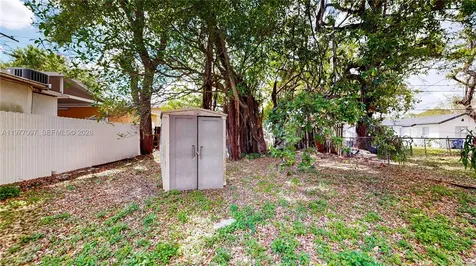 2760 NW 58th Street Miami FL 33142