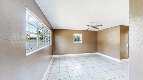 2760 NW 58th Street Miami FL 33142