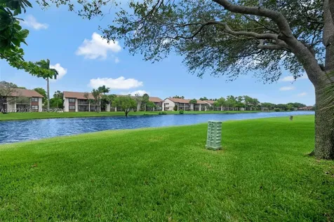 9827 NW 37th Street Sunrise FL 33351