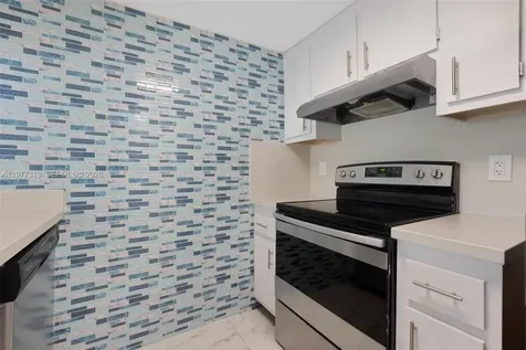 9827 NW 37th Street Sunrise FL 33351