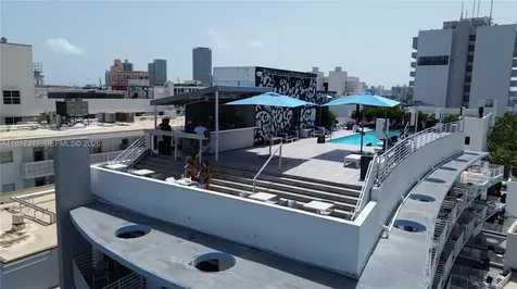 1052 Ocean Drive Miami Beach FL 33139