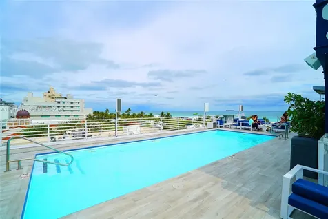1052 Ocean Drive Miami Beach FL 33139