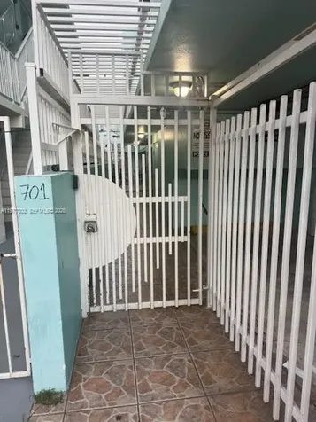 701 Collins Avenue Miami Beach FL 33139