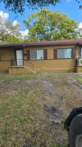 6910 NW 5th Place Miami FL 33150
