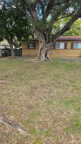 6910 NW 5th Place Miami FL 33150