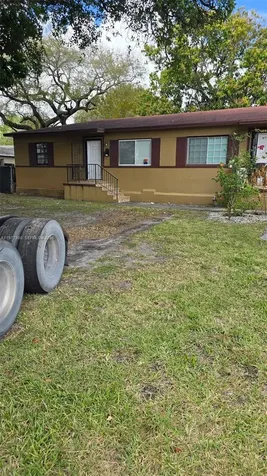 6910 NW 5th Place Miami FL 33150