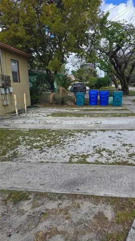 6910 NW 5th Place Miami FL 33150