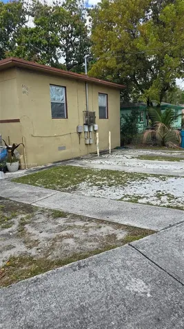 6910 NW 5th Place Miami FL 33150