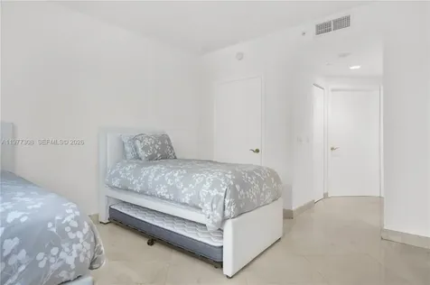 4779 Collins Avenue Miami Beach FL 33140