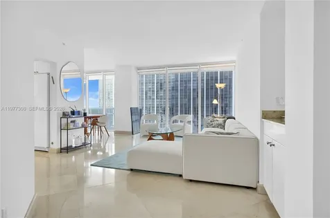 4779 Collins Avenue Miami Beach FL 33140