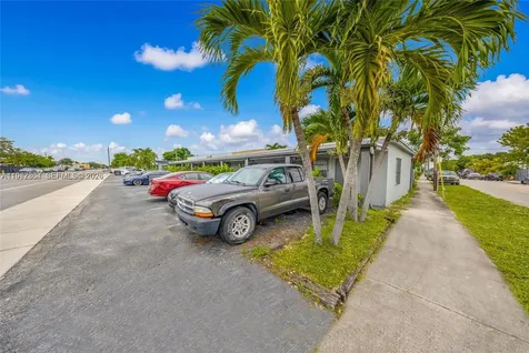 5807 SW 25th Street West Park FL 33023
