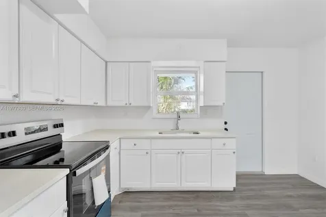 1061 NW 108 Terrace Miami FL 33168