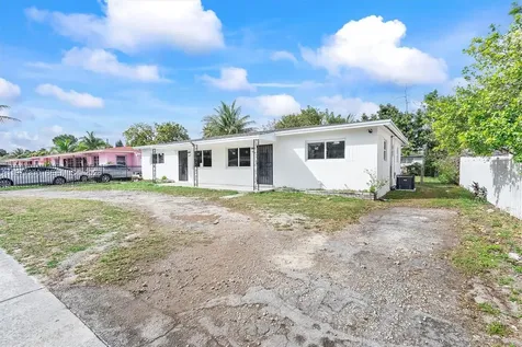 1061 NW 108 Terrace Miami FL 33168