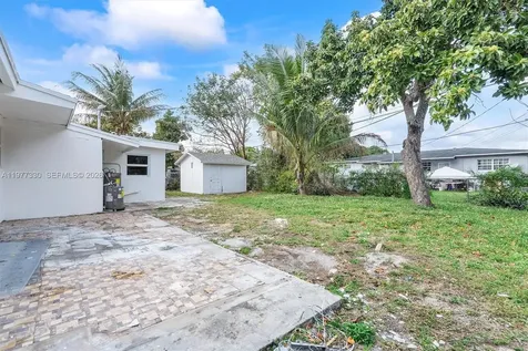 1061 NW 108 Terrace Miami FL 33168