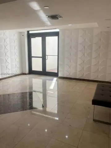 16909 N Bay Road Sunny Isles Beach FL 33160