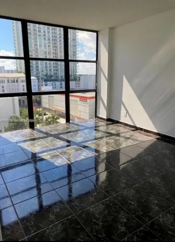 16909 N Bay Road Sunny Isles Beach FL 33160