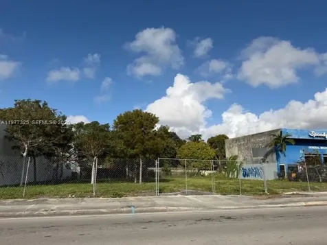 102 NW 22nd Avenue Miami FL 33125