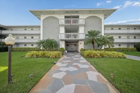 1200 Hillcrest Court Hollywood FL 33021