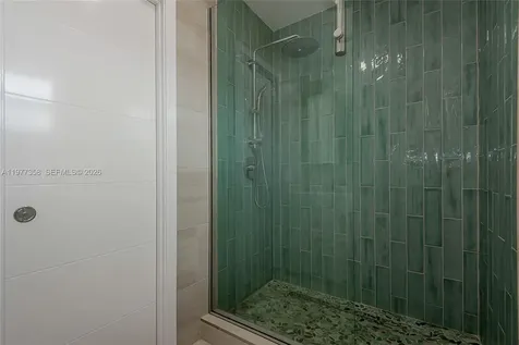 3900 N 43rd Avenue Hollywood FL 33021