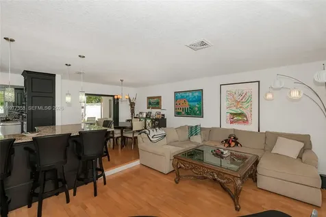 3900 N 43rd Avenue Hollywood FL 33021