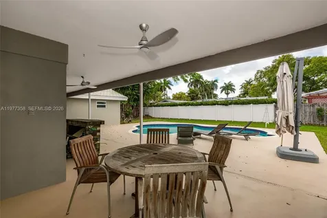 3900 N 43rd Avenue Hollywood FL 33021