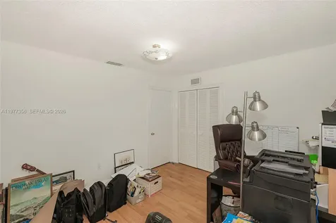 3900 N 43rd Avenue Hollywood FL 33021