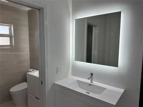 3900 N 43rd Avenue Hollywood FL 33021