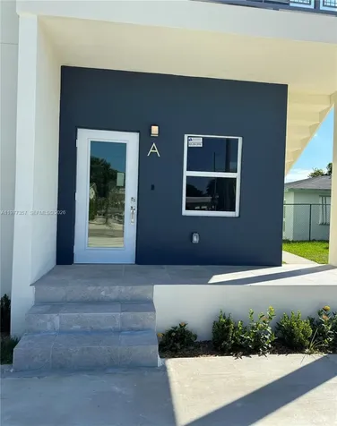 526 NW 6th Hallandale Beach FL 33009