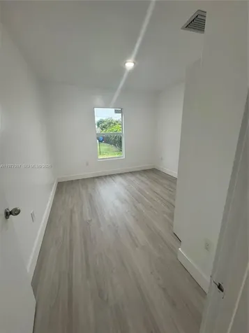 526 NW 6th Hallandale Beach FL 33009
