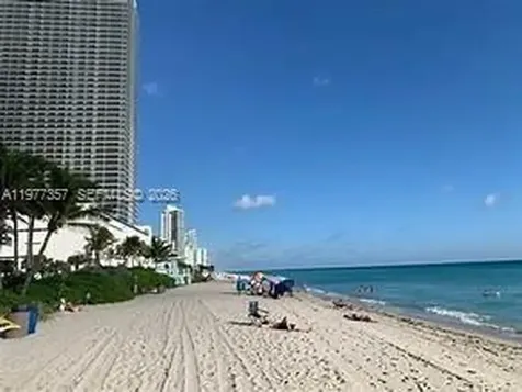 526 NW 6th Hallandale Beach FL 33009