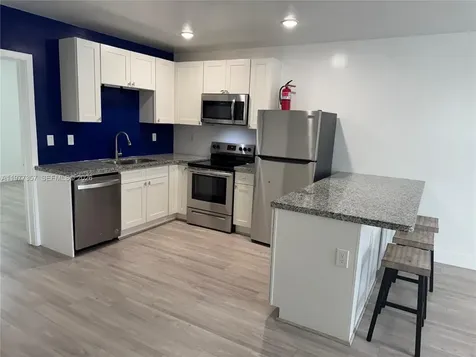 526 NW 6th Hallandale Beach FL 33009