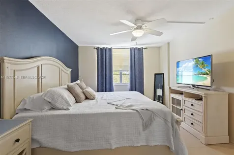 9480 Poinciana Place Davie FL 33324