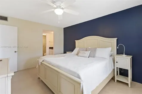 9480 Poinciana Place Davie FL 33324