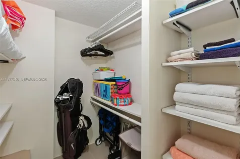 9480 Poinciana Place Davie FL 33324