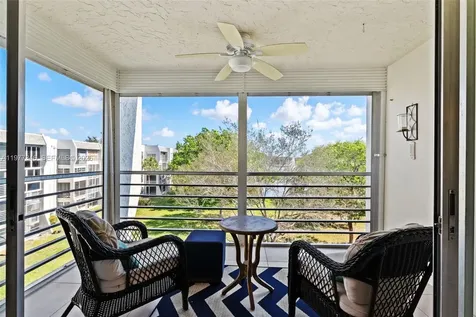 9480 Poinciana Place Davie FL 33324