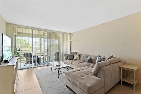 9480 Poinciana Place Davie FL 33324