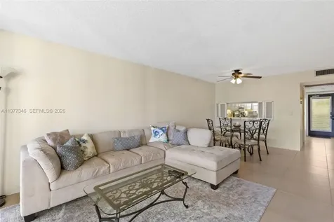 9480 Poinciana Place Davie FL 33324