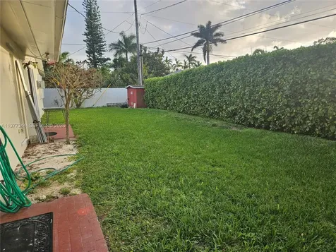 19112 SW 95th Avenue Cutler Bay FL 33157