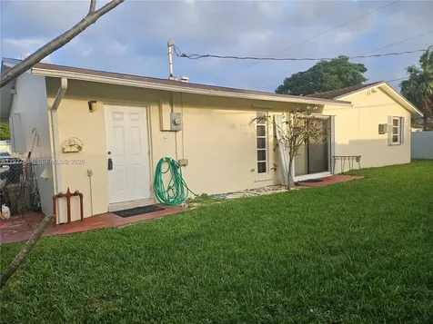 19112 SW 95th Avenue Cutler Bay FL 33157