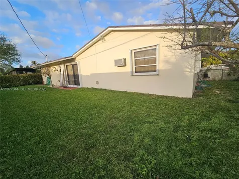 19112 SW 95th Avenue Cutler Bay FL 33157