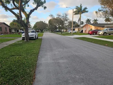 19112 SW 95th Avenue Cutler Bay FL 33157
