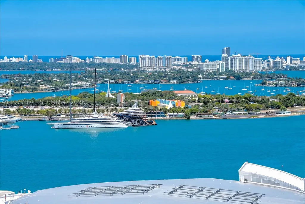 159 NE 6th Street Miami FL 33132